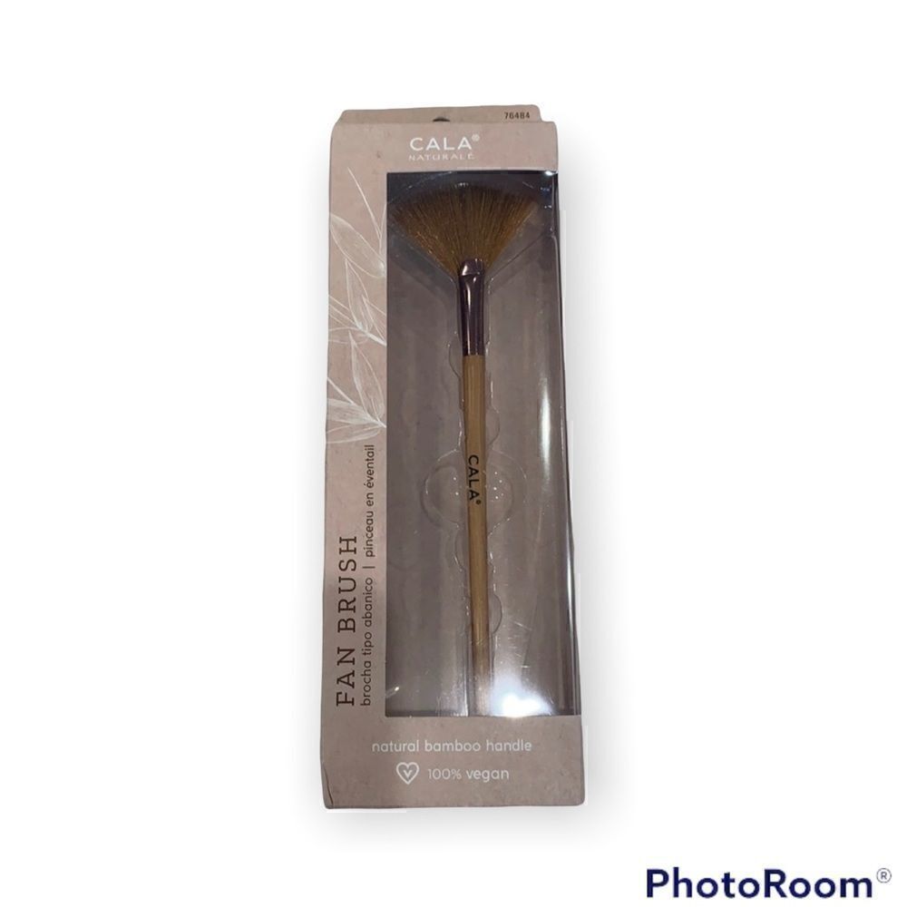 Cala Fan Makeup Bamboo Brush NEW NWT